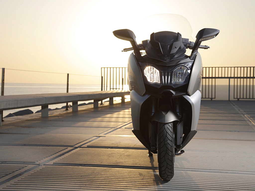Фото скутера BMW C 650 GT